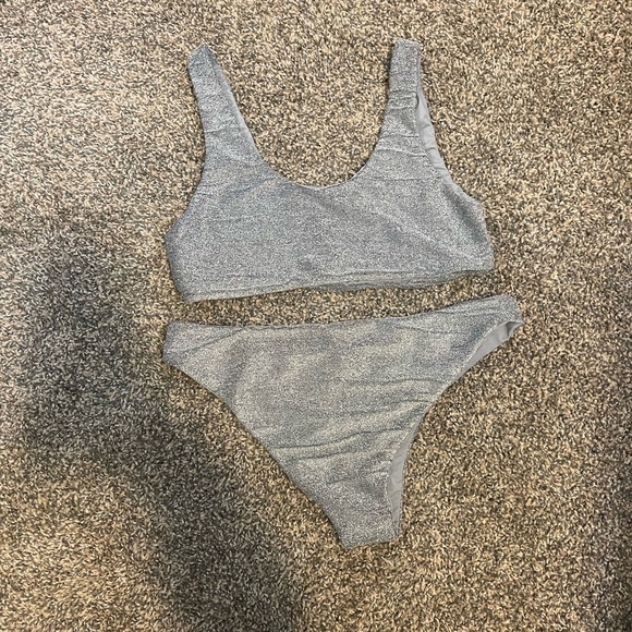 Danielle Guizio Bikini - Picture 1 of 3